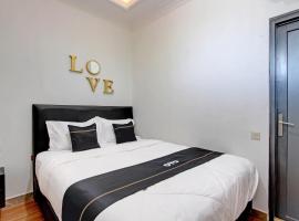 Collection O 93028 Homestay Joglo Ibu，位于Kenaran的酒店