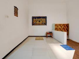 OYO Life 93083 Nova Jaya 3 Homestay Syariah，位于Lamongan的酒店
