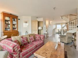 Duplex in Knokke-Heist with Sea Views，位于克诺克－海斯特的酒店