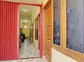OYO Life 92936 Kost Teteh Erni Karawang