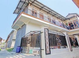 SPOT ON 92926 Guest House Cemara 1 Syariah，位于Brebes的酒店