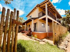 Loft Caju, Romântico e Moderno em Cavalcante - Por do Sol e Tranquilidade，位于卡瓦坎特的乡村别墅