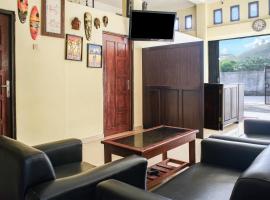 OYO 93332 Kharis Home Stay
