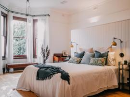 Littlebourne Guest House，位于巴瑟斯特的酒店