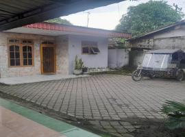 SPOT ON 93506 Kamboja Homestay Syariah，位于Delitua的酒店