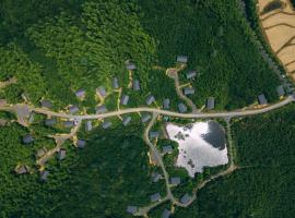 Xiang Yue Lake International Resort，位于德清的酒店