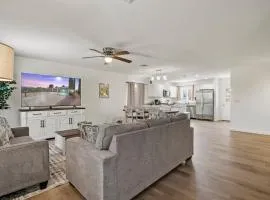 l NEW l Fully Remodeled 3BR 2BTH l 1 Min to Veterans Memorial Park