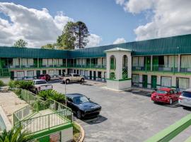OYO Hotel Douglas GA US-441，位于道格拉斯的酒店
