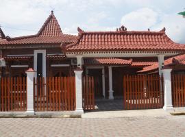 Capital O 93719 Homestay Omah Bidadari，位于普兰巴南的酒店