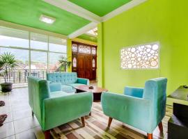 OYO 93736 Homestay Joglo Dephis Syariah，位于马格朗的酒店