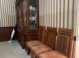 OYO 93778 Kost Hidayat Syariah，位于Laleng-balandae的酒店
