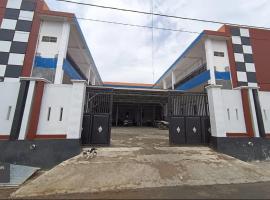OYO 93774 Khaira Kos Dan PenginapanNearYani Heahlerr，位于Rantau的酒店