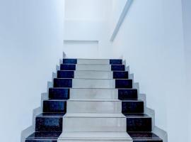 OYO 93781 Hotel California 2NearNagoya Hill Shopping Mall，位于Bagam的酒店