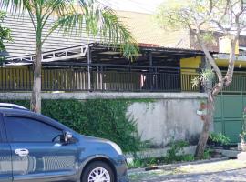 OYO 93784 Kost Bu Eli Syariah，位于Ngadipuro的酒店