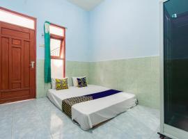 SPOT ON 93965 Ibrahim Guest House Syariah，位于谏义里的酒店