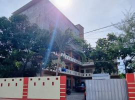 OYO 93912 Kost Takalar Near Polsek Mappakasunggu (Mapsu)，位于Patalasang的酒店