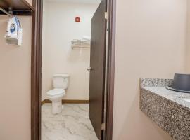 OYO Hotel Adairsville Calhoun South I-75，位于Adairsville的酒店