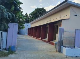 OYO 94015 Kost Alif Near Masjid Jami Nurul Huda，位于Limbung的酒店