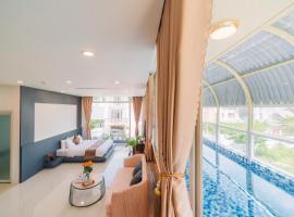 Quy Tai Premium Hotel，位于大叻的带热水浴缸的酒店