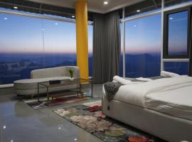 Uptown Kingdom the Luxury Homestay，位于穆克缇斯瓦的酒店