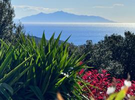 Gîte indépendant dans villa entre mer et maquis，位于Sisco的酒店