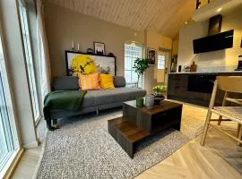 Nybyggd gäststuga med gångavstånd till badplats