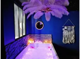 La Suite 7ième ciel étoilé, SPA XXL, Lit sous les étoiles, 5 min centre