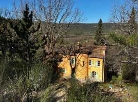 Domaine d'Angouire，位于穆斯捷-圣玛丽的旅馆