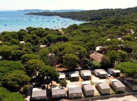 Camping Tikayan Le Méditerranée - Maeva，位于耶尔的酒店