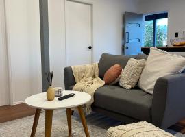 Serene Haven in Sanctuary Point，位于圣殿海岬的酒店