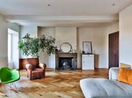 Le memorable，位于伊居利的酒店