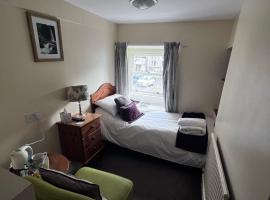 OYO Cocketts Hotel，位于Hawes的酒店