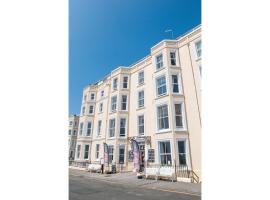 The Belgrave Hotel Tenby，位于滕比的酒店