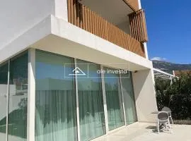 Green Coast 60 b