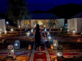 Sahara Starlight Camp，位于梅尔祖卡的酒店