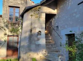 Maison de Loretz du 18e siècle en Anjou entre vignes et châteaux