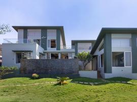 SaffronStays Infinity and Beyond，位于Parhur的酒店