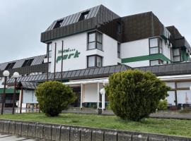 Hotel Park，位于Našice的酒店