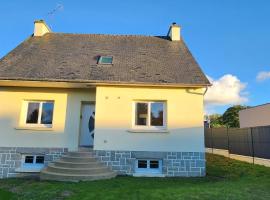 Maison familiale en Bretagne，位于Plédran的酒店