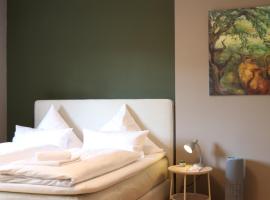 Landgasthof Kirschgarten I Stay & Sleep by Apart You，位于莱茵河畔因格尔海姆的酒店