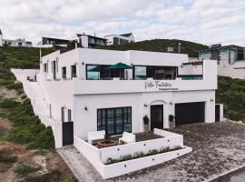 Yzerfontein Villa Fantastica - No Loadshedding，位于伊泽芳登的酒店