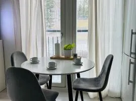 Foliate Living Taimi