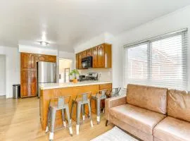 13 Mi to Downtown Detroit Bright Home