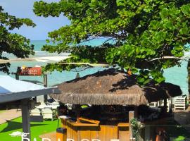 Parador 7 Bangalô, Praia do Parracho, 1,0 km da Rua Mucugê，位于阿拉亚尔达茹达的酒店