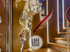 LiFE VOYAGE RESIDENCE & SPA - Strasbourg's City Center Luxury Experience，位于斯特拉斯堡的酒店