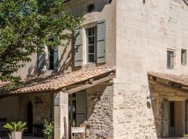 Mas Volver Camargue，位于阿尔勒的酒店