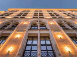 Hotel SAX Paris, LXR Hotels & Resorts，位于巴黎的带泳池的酒店