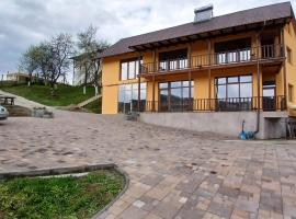 Cabana Ene Strada Poienari nr 13 A，位于拉姆尼库沃尔恰的住宿