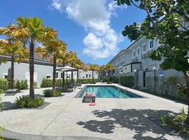 The Rich Villas Palai，位于查龙的酒店