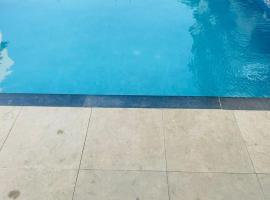 Nirvana Stays，位于达曼的酒店